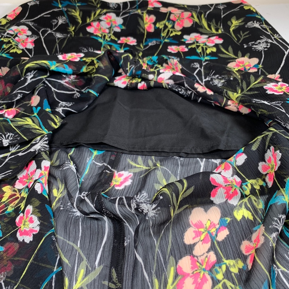 Express Floral Print Midi‎ Skirt Front Slit - Picture 4 of 8